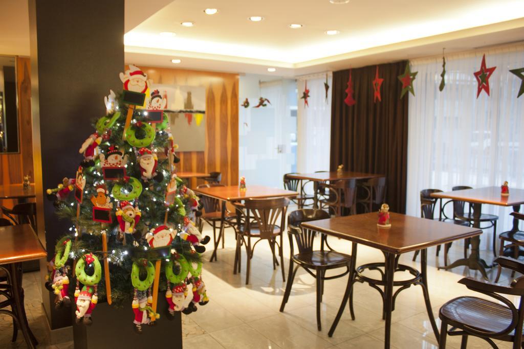 Hotel Mu La Cortinada Екстериор снимка