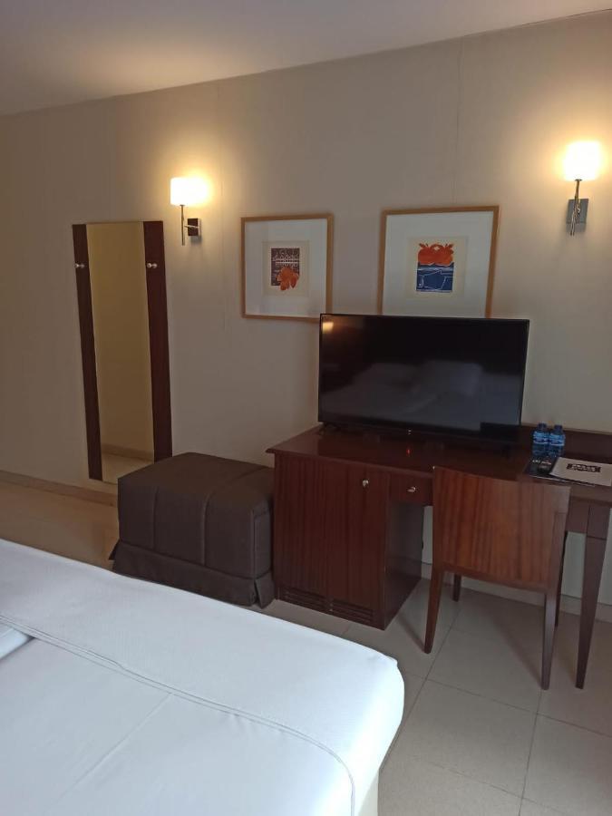 Hotel Mu La Cortinada Екстериор снимка