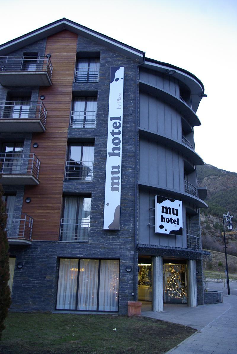 Hotel Mu La Cortinada Екстериор снимка