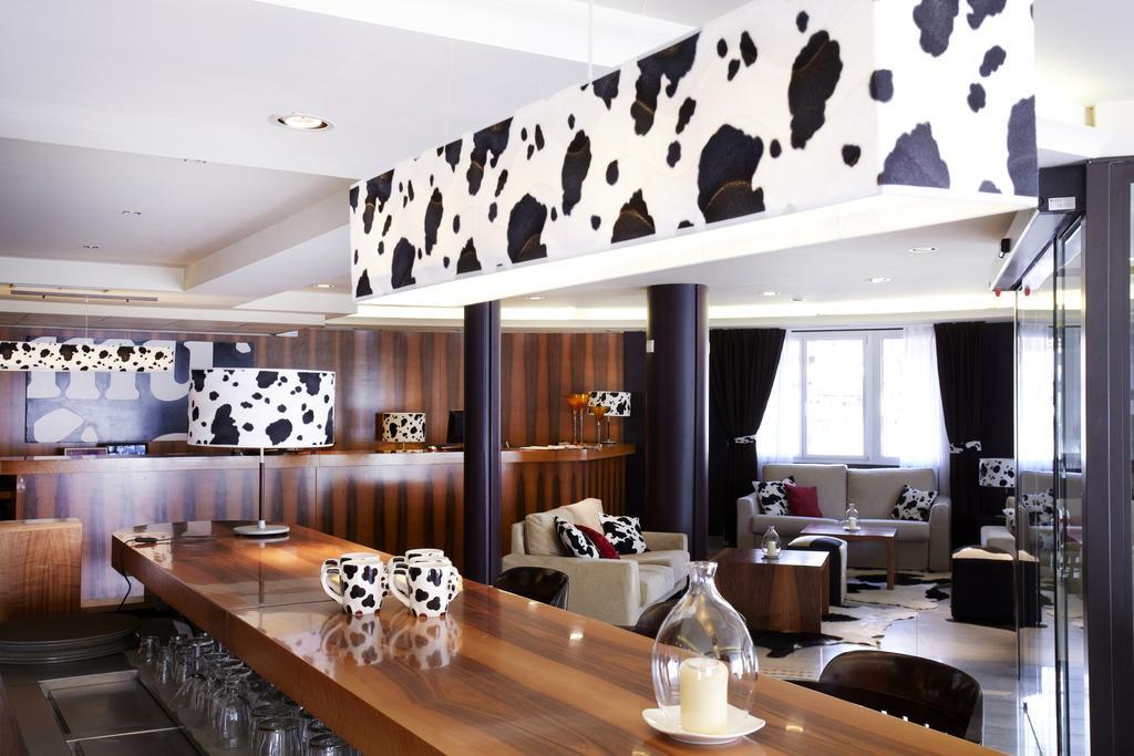Hotel Mu La Cortinada Екстериор снимка
